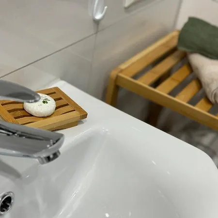 Uber Den Dachern - Modernes Appartement, Pool