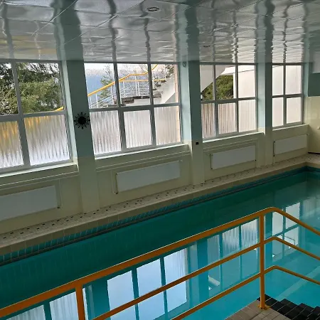 Uber Den Dachern - Modernes Appartement, Pool