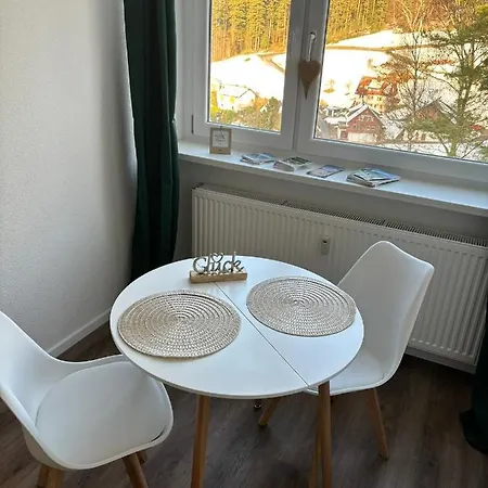Uber Den Dachern - Modernes Appartement, Pool バイアースブロン