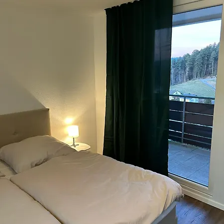 Uber Den Dachern - Modernes Appartement, Pool バイアースブロン